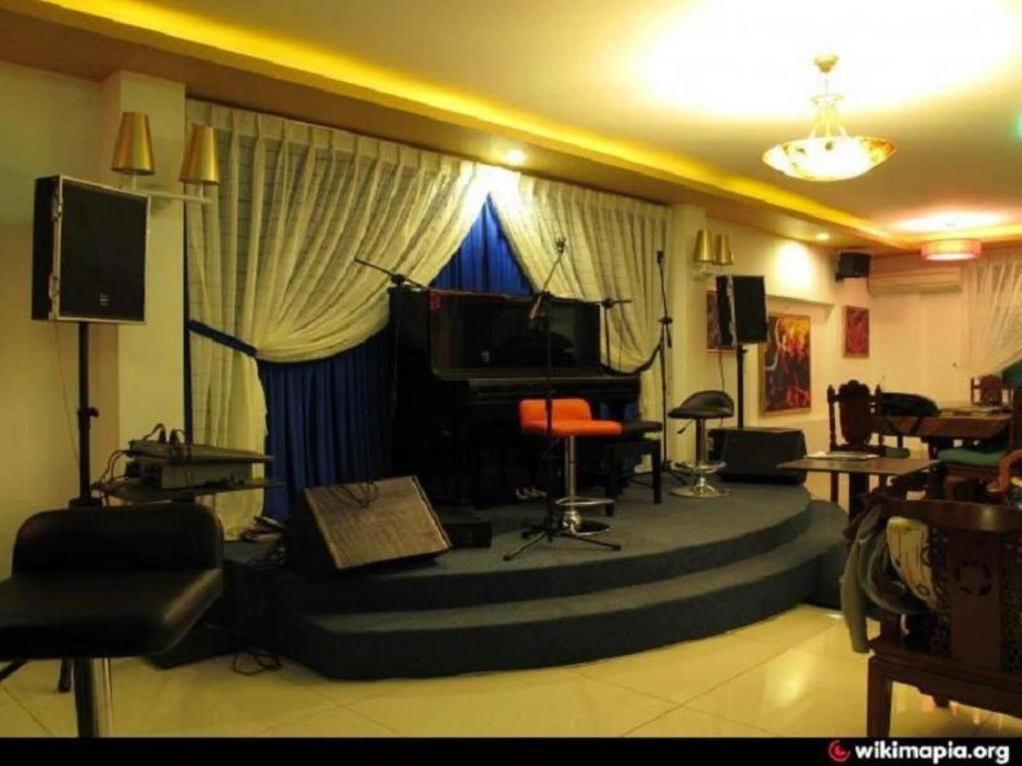 Pylos Hotel Хошимин Экстерьер фото